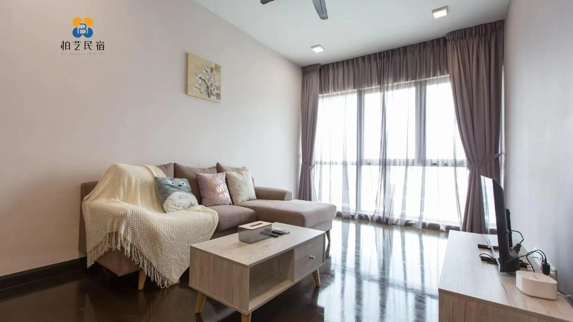 V Residence 2R2B At Sunway Velocity By Bai Yi # 0813A Kuala Lumpur 0*,