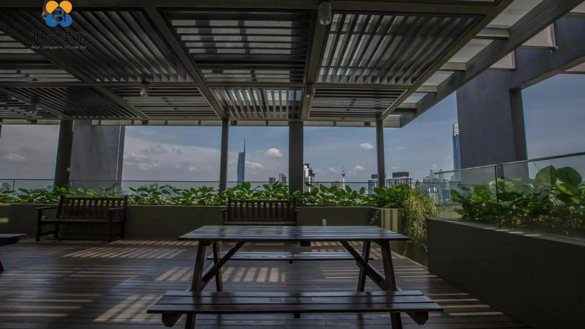 V Residence 2R2B At Sunway Velocity By Bai Yi # 0813A Kuala Lumpur Apartment