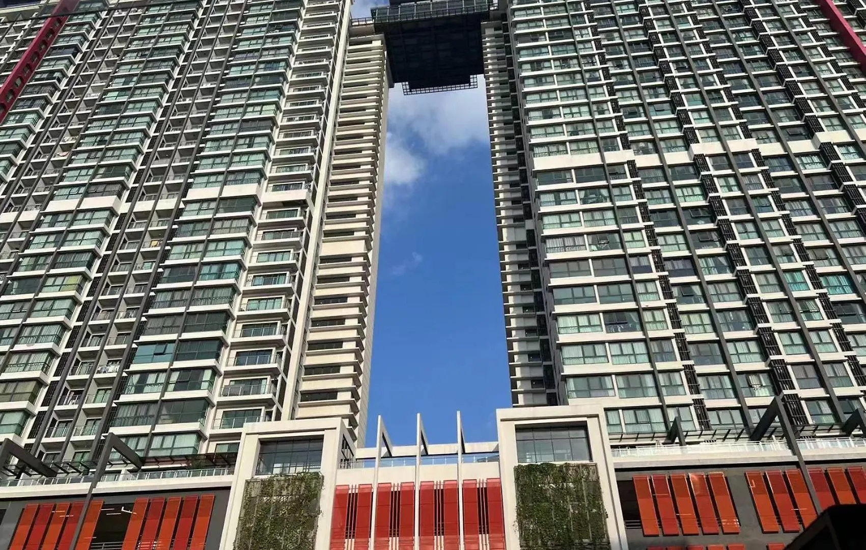 V Residence 2R2B At Sunway Velocity By Bai Yi # 0813A Kuala Lumpur